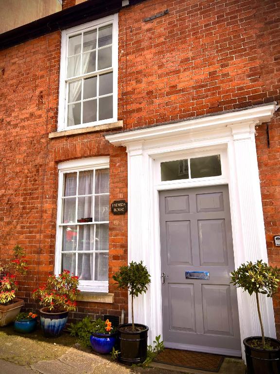 Beautiful stylish 2 bed apartment with free parking - Chambres d'hôtes Ludlow