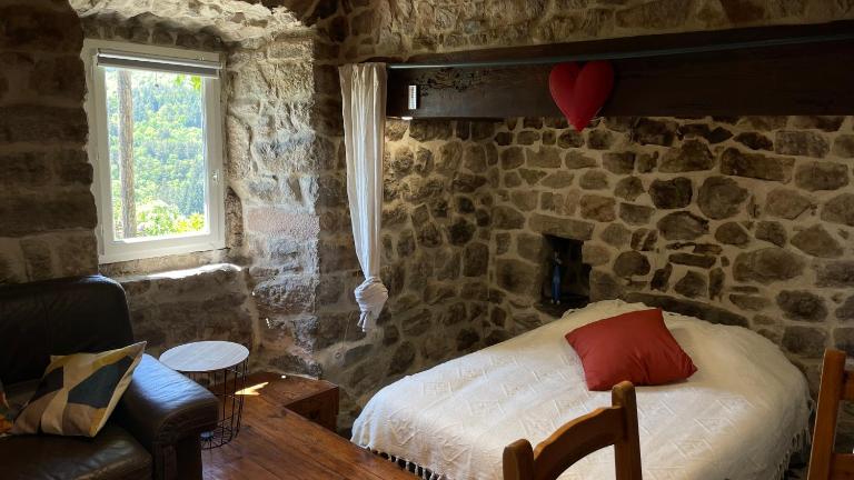 Votre cocon en Ardèche Verte - Bed and Breakfast Saint-Prix