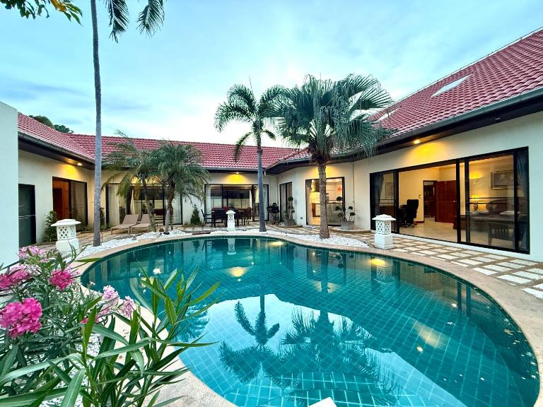 VIEW TALAY VILLAs POOL 193, JOMTIEN BEACH, PATTAYA - B&B Jomtien