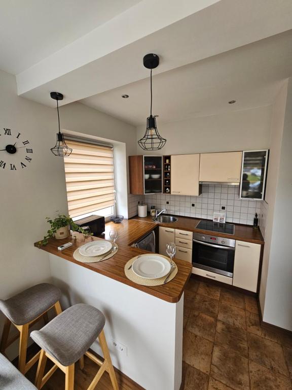 Cozy apartment by the John's Hill, old town, Self Check in - Ferienwohnung Klaipėda