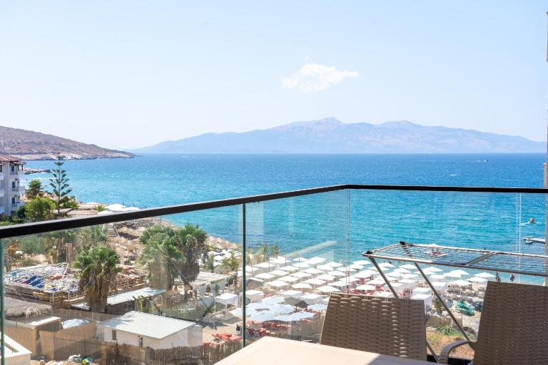 Waterfront Apartment 2 Horizon Residence - Chambres d'hôtes Saranda