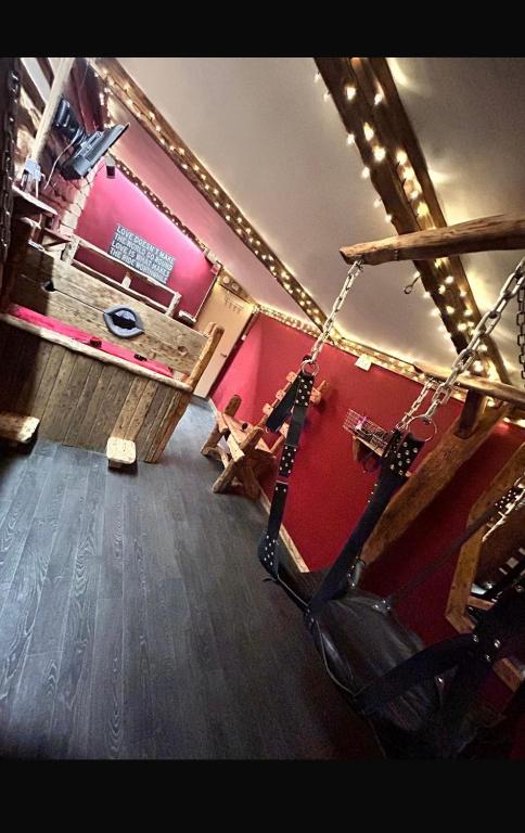 Discreet Kinks - Bed and Breakfast Newport