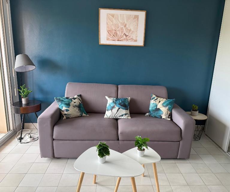 Studio Fréjus Plage l Clim l WiFi l Parking privé - B&B Fréjus
