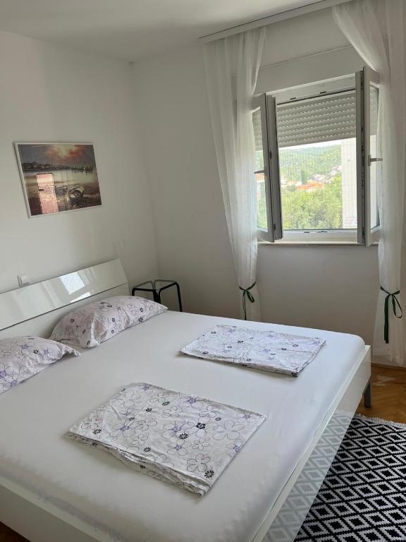 Apartman Relax - B&B Okrug Gornji