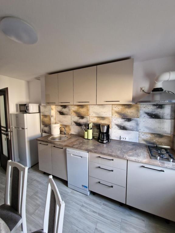 Apartament LUKA - Chambres d'hôtes Târgu Ocna