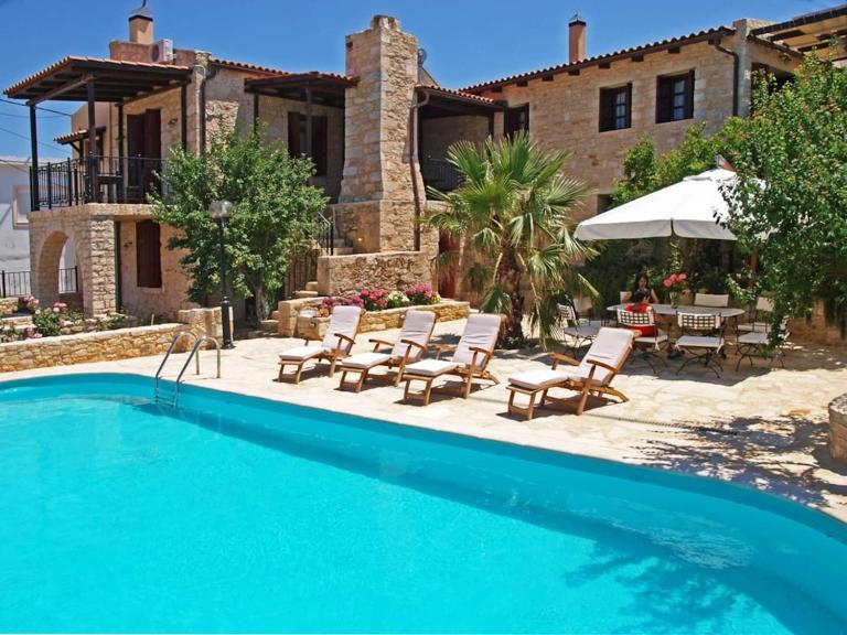 Melina Stone Villa - B&B Roumelí