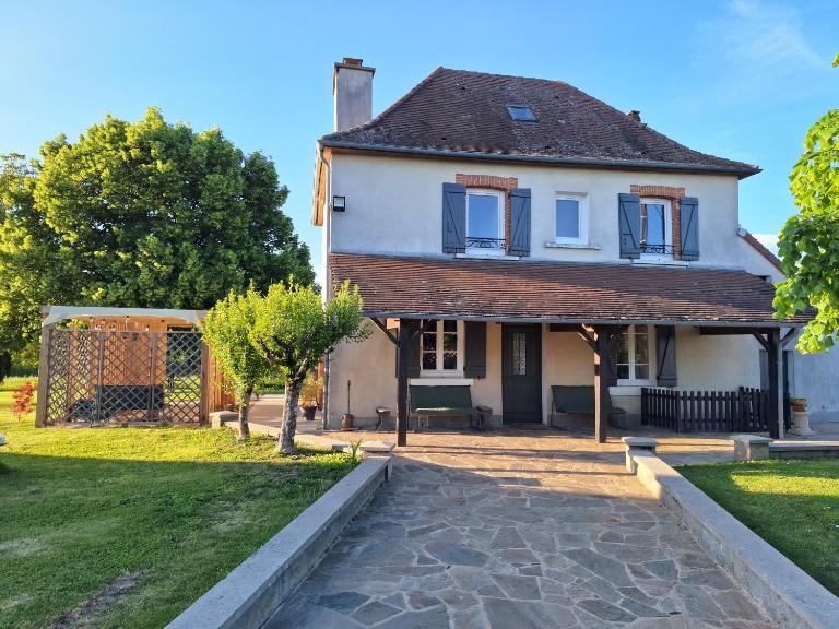 Gîte de La Grange Ovalaire - Chambres d'hôtes Saint-Yrieix-la-Perche