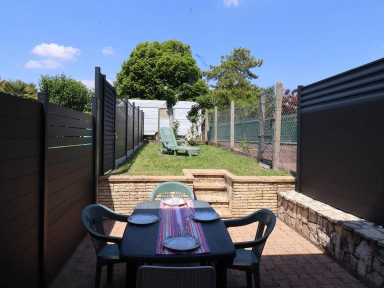 Maison rénovée 1 étoile avec jardin, 4 couchages - FR-1-738-49 - B&B Saint-Georges-de-Didonne
