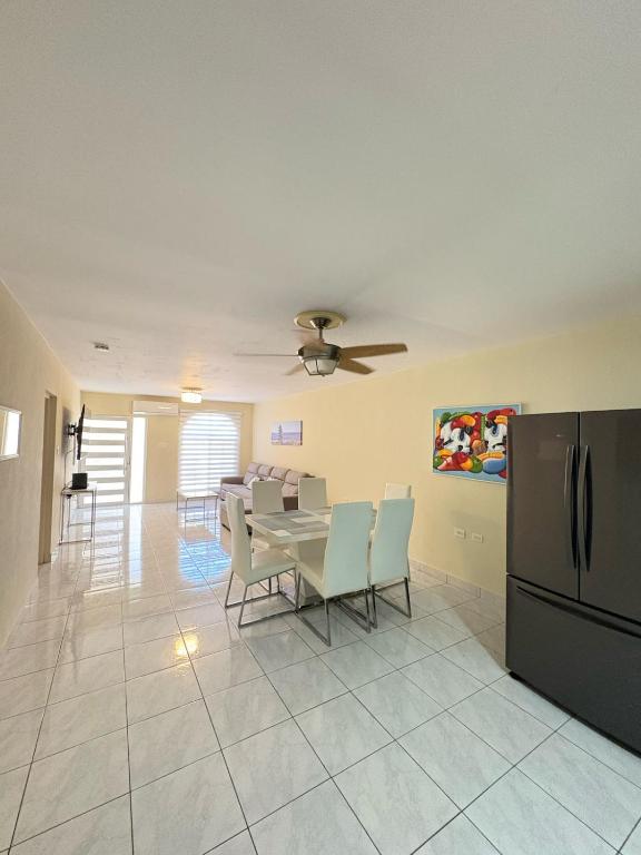 Bijou Villa Bloemond- 3BR-2BTH-pool Studio - B&B Oranjestad