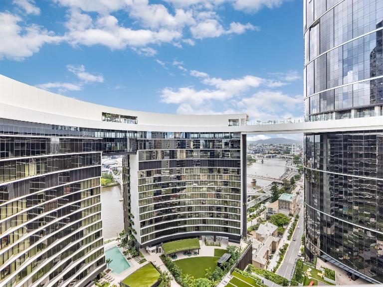 Sky Living & River Views in Queens Wharf Residences - B&B Brisbane
