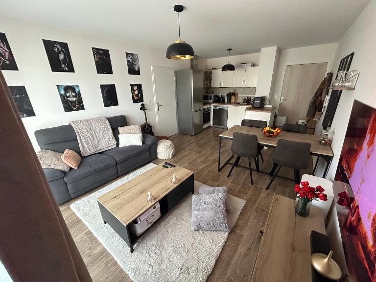 Superbe nid douillet 42m avec balcon et parking - Chambres d'hôtes Longvic