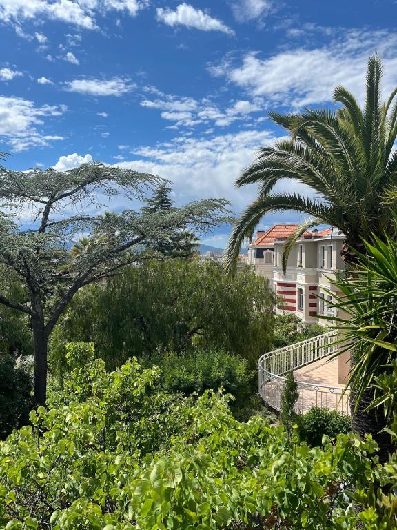 Villa belle époque idéalement située plage et centre ville - B&B Saint-Raphaël
