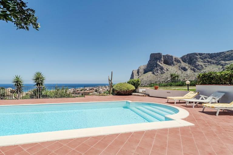 Pool & Panoramic Villa - 9 mins city center - Ferienwohnung Palermo