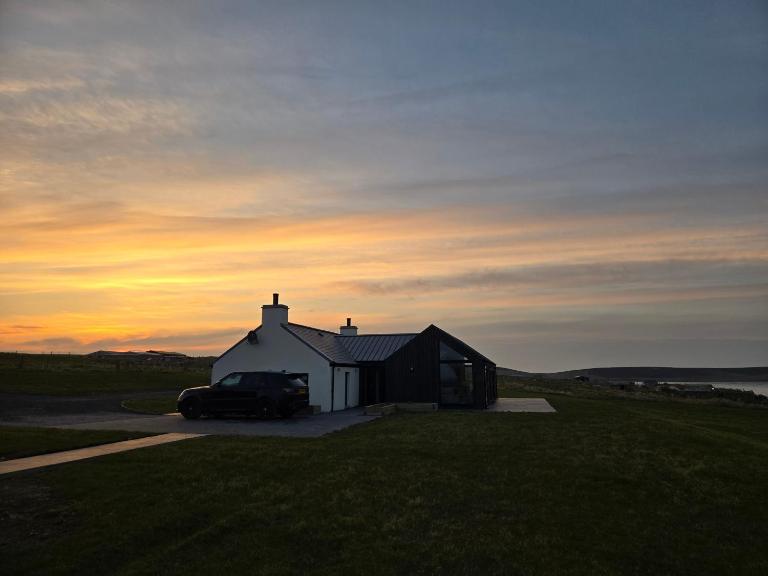 Luxury Coastal Retreat - Isle of Eday - B&B Arcan