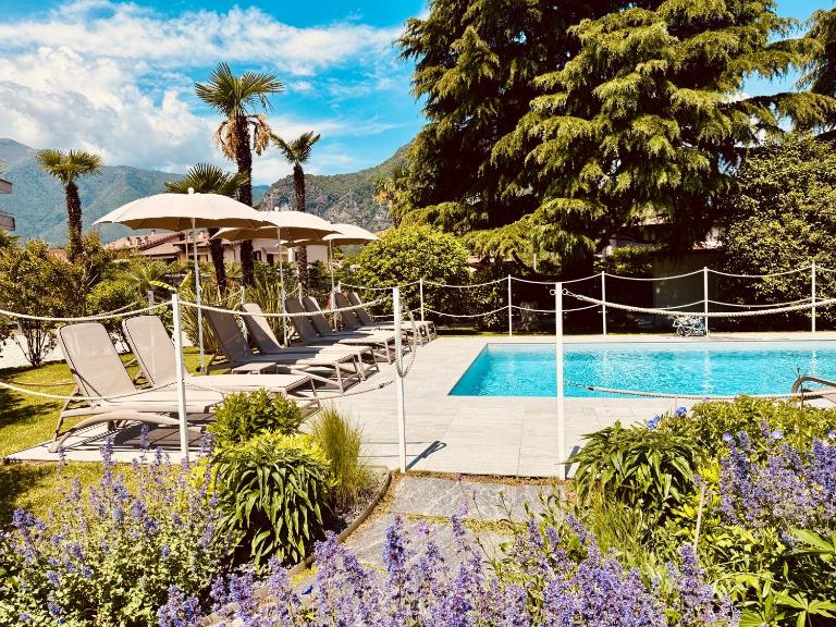 Regina e Oriente - B&B Baveno