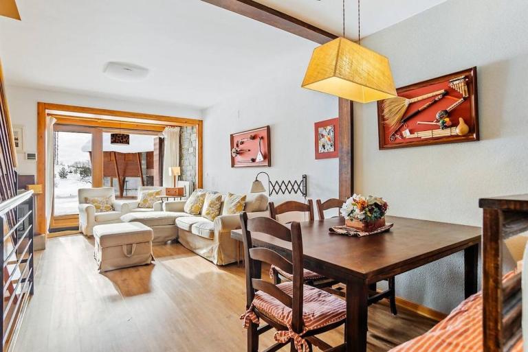 Austen - Chalet by Cardi Suites - Chambres d'hôtes Formigal