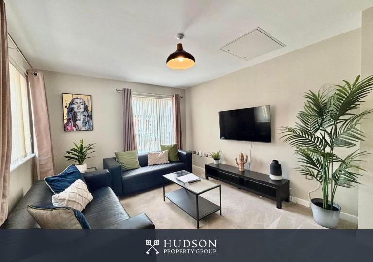 2-Bedroom Central Apartment - B&B Lawley Bank