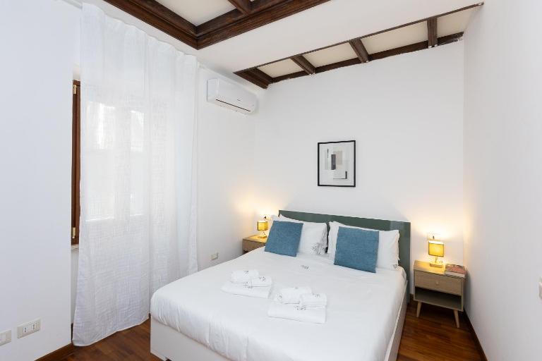 Vicolo Trevi Apartment by Rental in Rome - Bed and Breakfast Rome