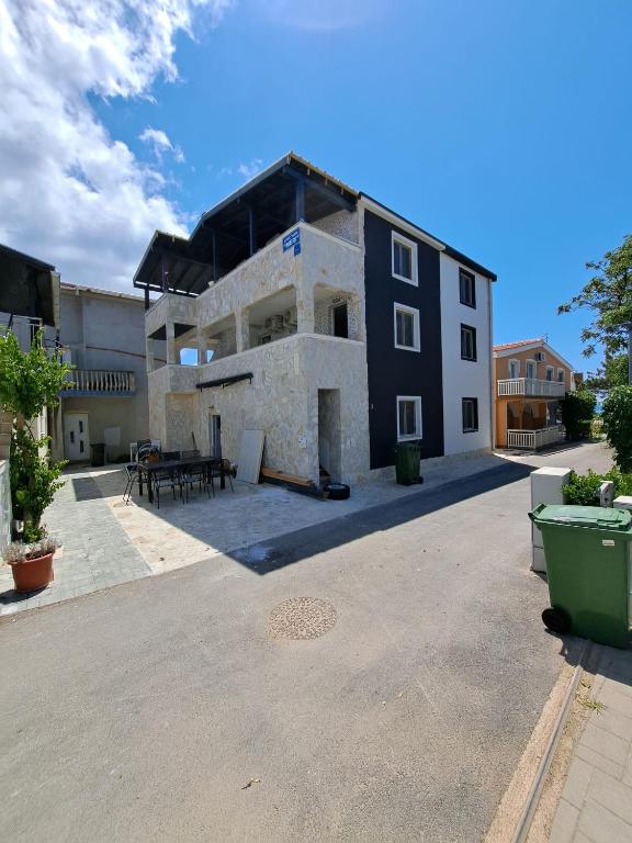 Apartmani Meri - B&B Vir