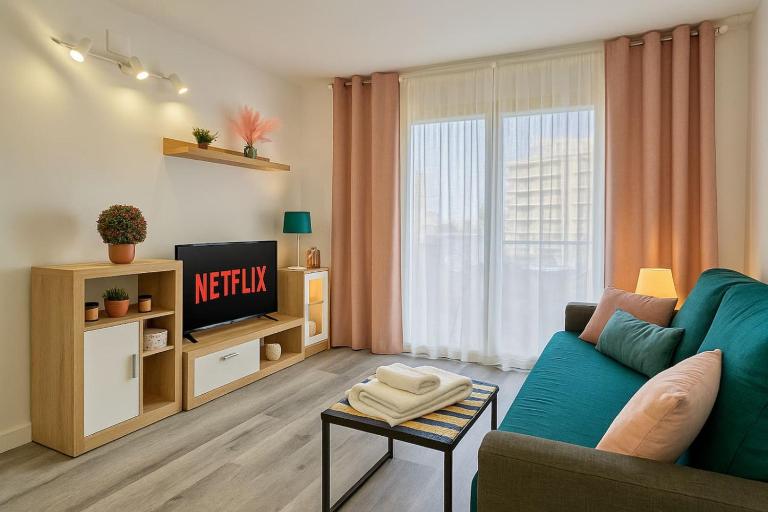 Cozy Flat with Wifi and Pool 5 min to beach - Ferienwohnung Salou