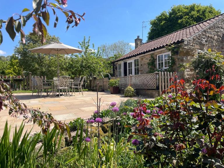 The Little House - B&B Kilburn
