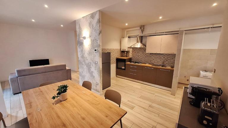 Mestre via Salsa - Comodo appartamento easy to Venice - B&B Mestre
