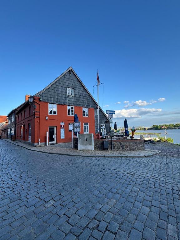 Millers Kate mit Elbblick - B&B Lauenburg