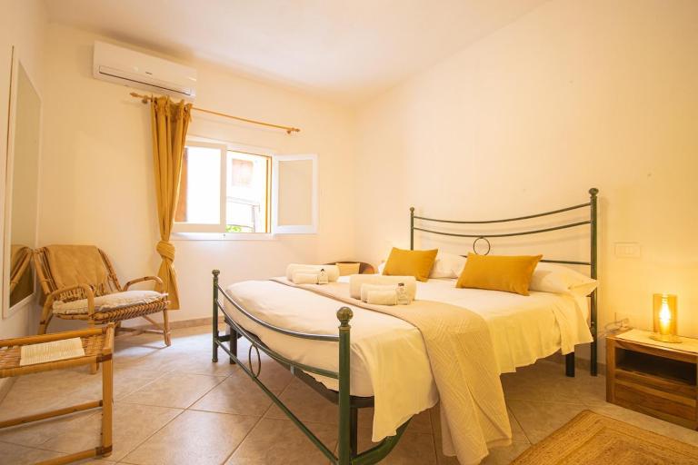 Yellow Sun Suite - Ferienwohnung Porto Rotondo