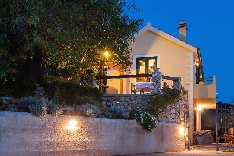 Villa Lora - Ferienwohnung Tučepi