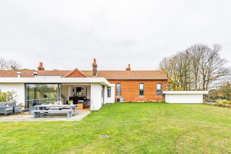 Westward Skies - Luxurious Modern Countryside Retreat - Ferienwohnung Roughton