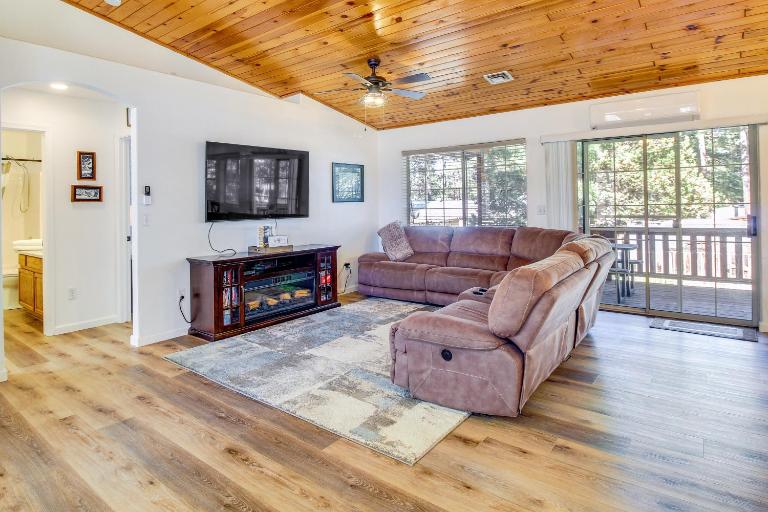 Walk to City Park: Family-Friendly Show Low Home - Chambres d'hôtes Show Low