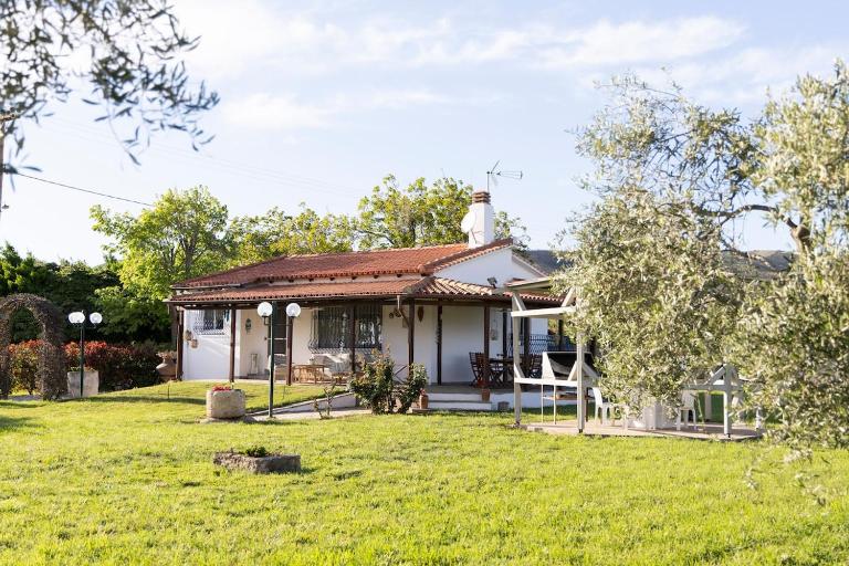 Theros, garden and sea - Bed and Breakfast Mesimvría