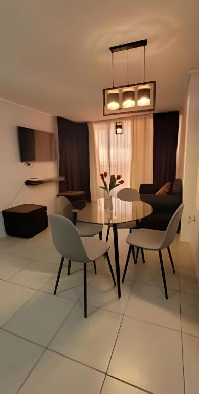 Característico departamento 2 habitaciones, capacidad 4 y 5 personas, excelente vista de la ciudad y mar - Chambres d'hôtes Antofagasta