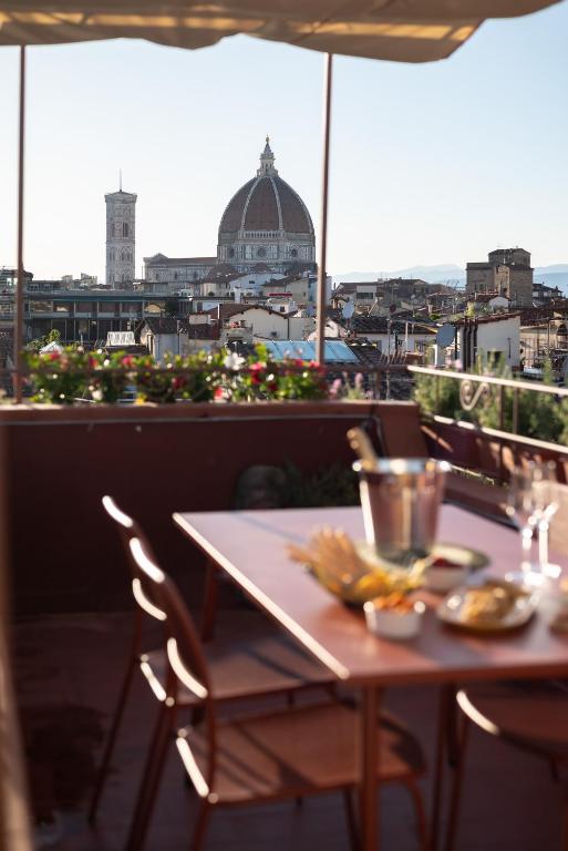 Rooftop Wonder Terraces Apartment - Ferienwohnung Florenz