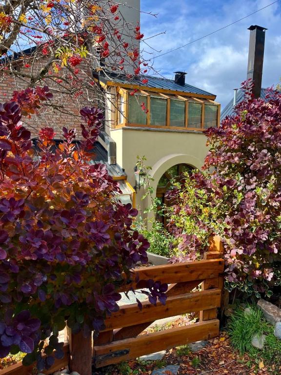 Casa Suiza, vistas panorámicas al lago, ciudad y montañas !! - B&B Bariloche