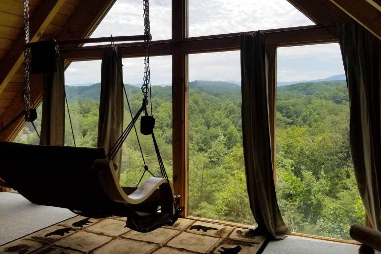Peek-A-View*Romantic Swing MountnView Hottub - B&B Pigeon Forge