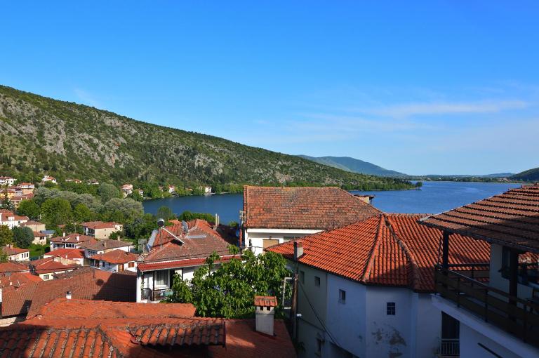 Theo Studio Lake View Escape - Bed and Breakfast Kastoria