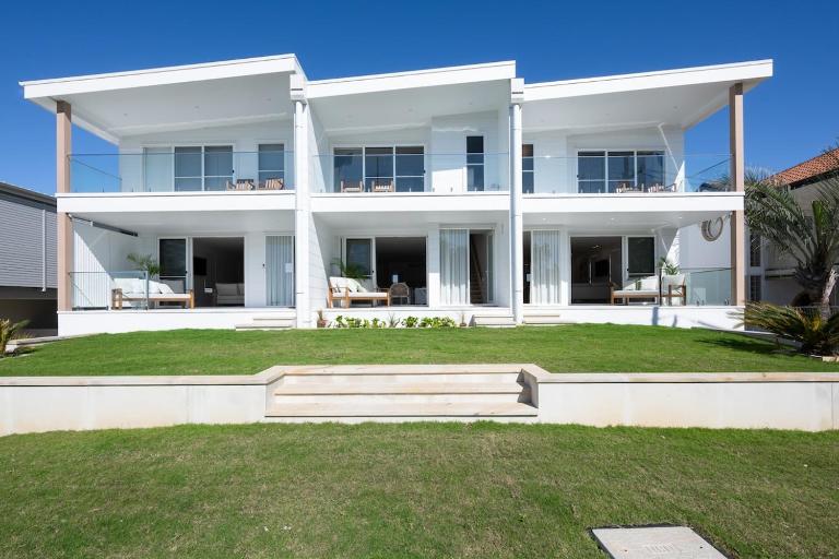 PURE AQUA Woolgoolga Beach Houses - B&B Woolgoolga