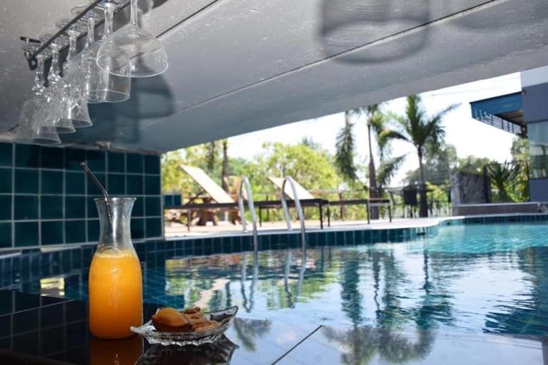 BKL Pool Villa Pattaya - Bed and Breakfast Bang Lamung