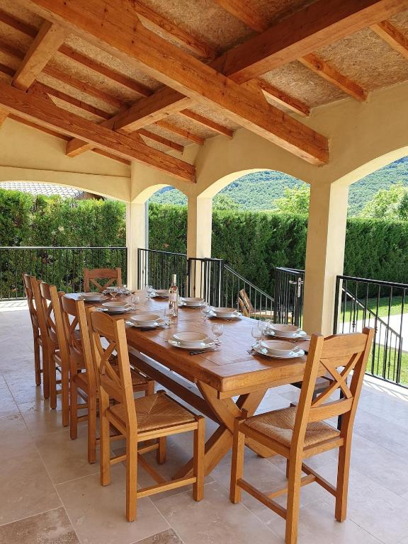 Gîte des Falaises 8 à 10 personnes - Bed and Breakfast Souspierre