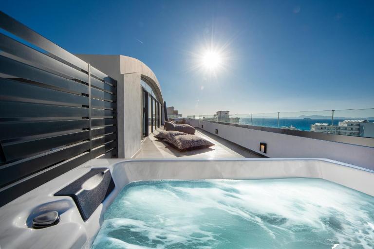 The Gem Loft City Apartment - Chambres d'hôtes Rhodes