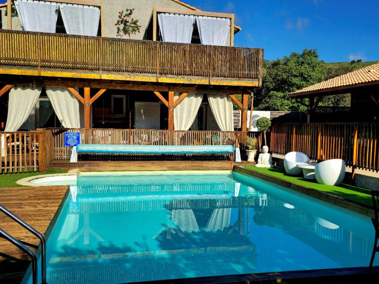 GITES O FIL DE L'EAU piscine spa accès rivière - B&B Omessa