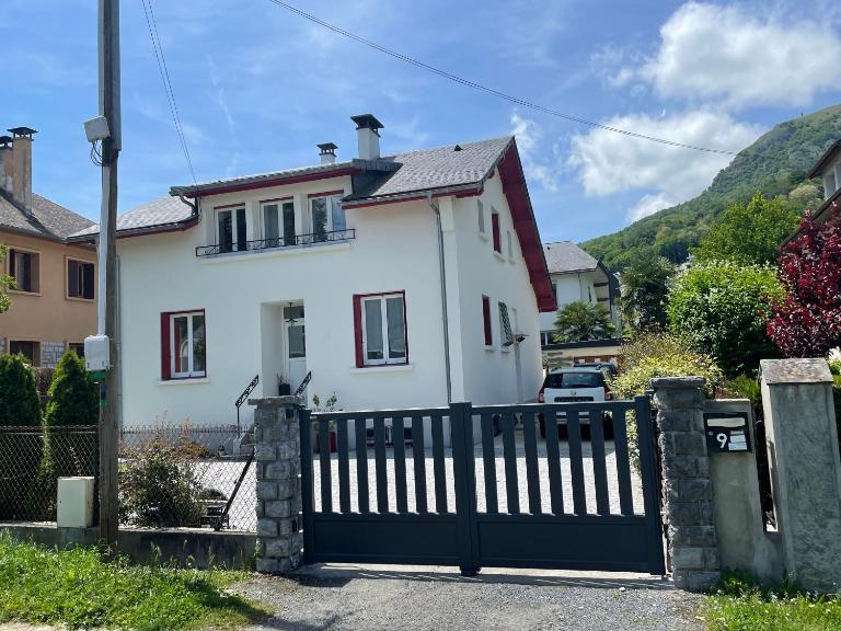 Grande maison dans les Pyrénées - Chambres d'hôtes Argelès-Gazost
