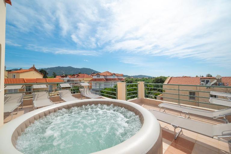 Villa De Ella - B&B Ialysós