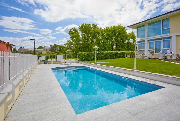 Desenzano Lakeview - Luxury Flat - Bed and Breakfast Desenzano del Garda
