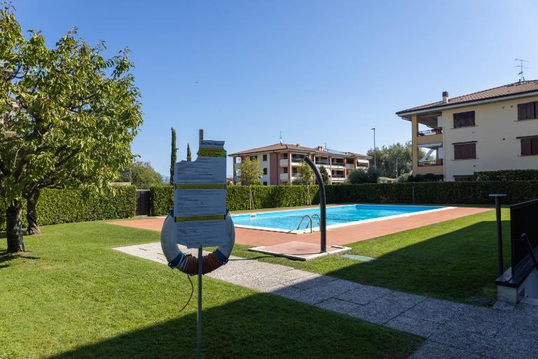 Erny 9 By Case al Lago - B&B Sirmione