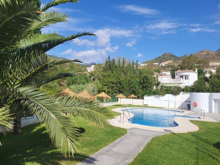 CYV - 2 family home with BBQ and pool - B&B Arroyo de la Miel