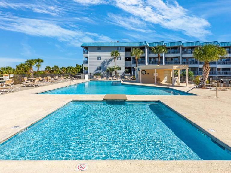 Beach Racquet A219 - B&B Tybee Island