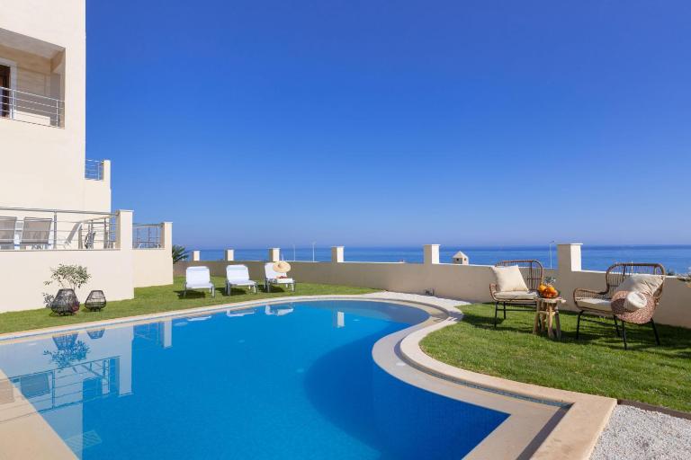 Cafe Noir - Sea View Exclusive Maisonette - B&B Pagkalochori