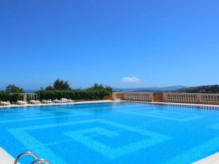 Les Issambres T2 rénové avec piscine et parking - FR-1-226-561 - B&B Roquebrune-sur-Argens